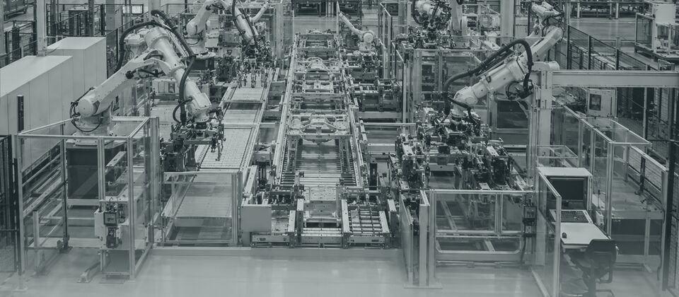 ロボットによる生産ラインとセル